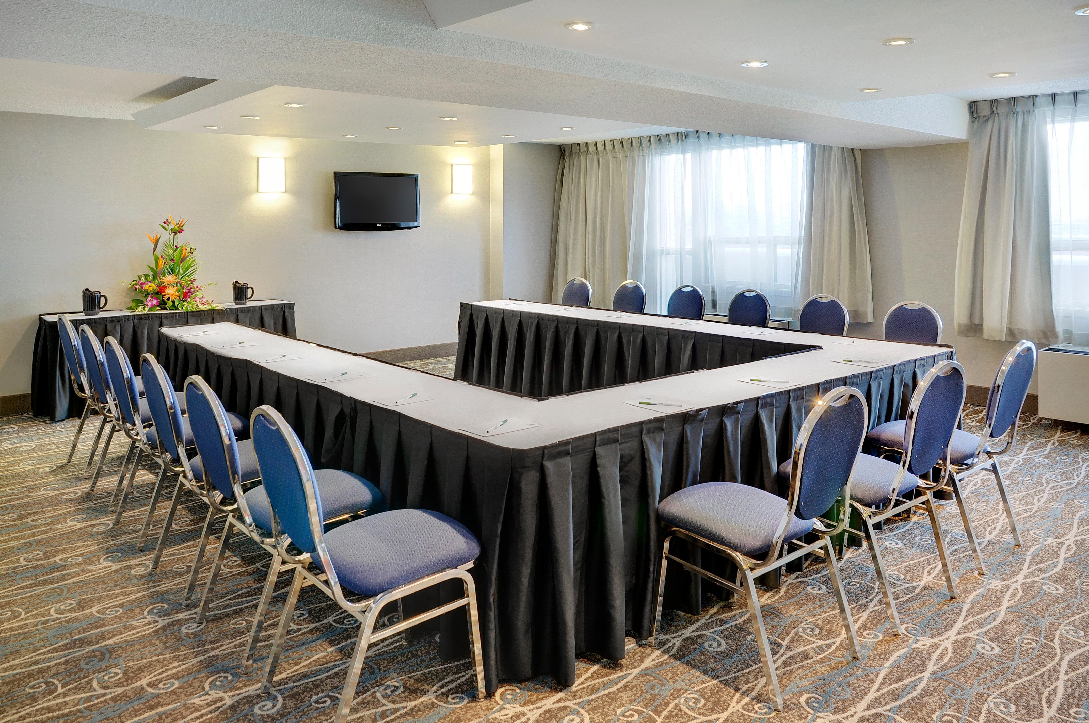 Holiday Inn Hotel & Suites London By Ihg מראה חיצוני תמונה