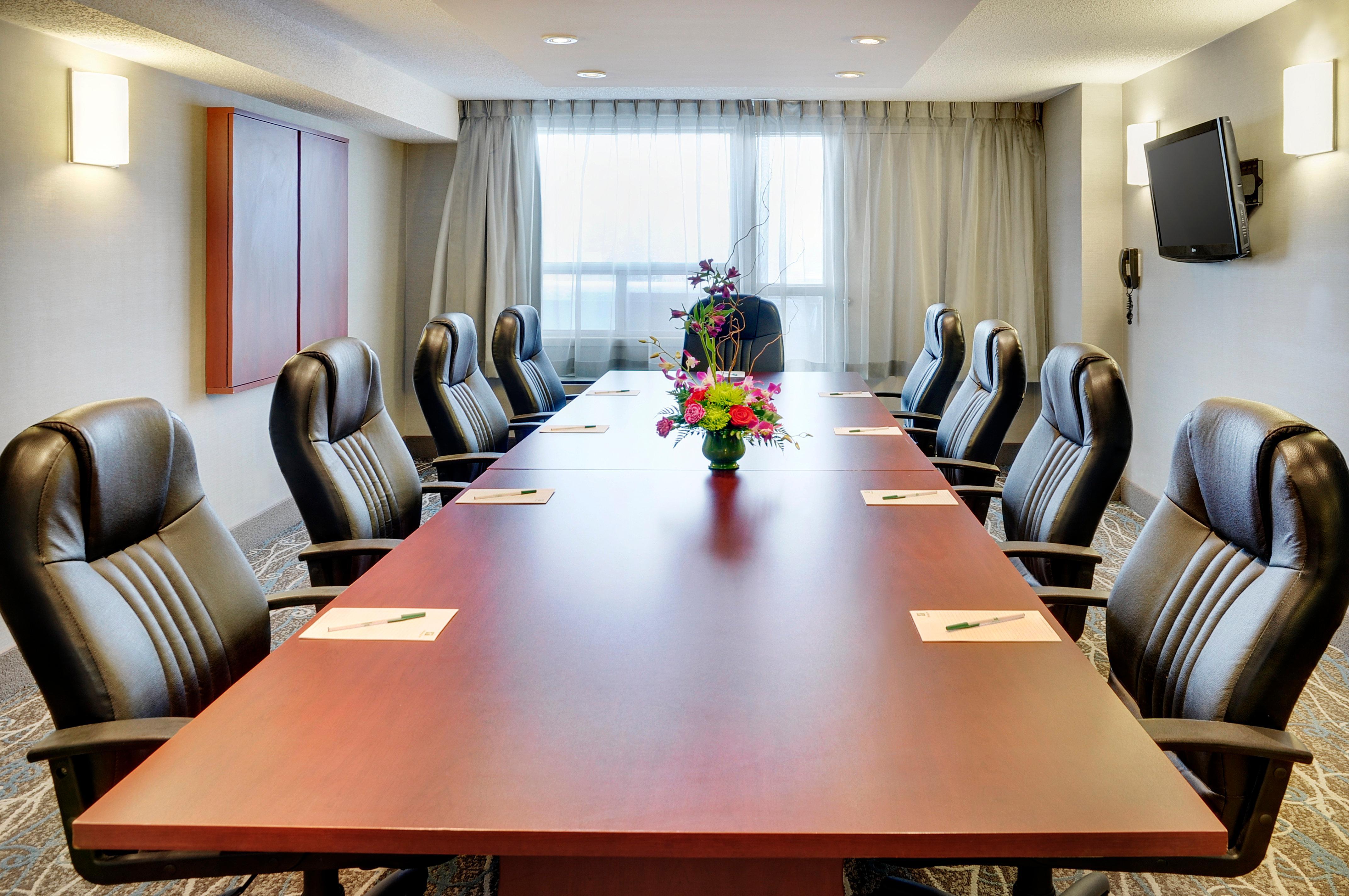 Holiday Inn Hotel & Suites London By Ihg מראה חיצוני תמונה