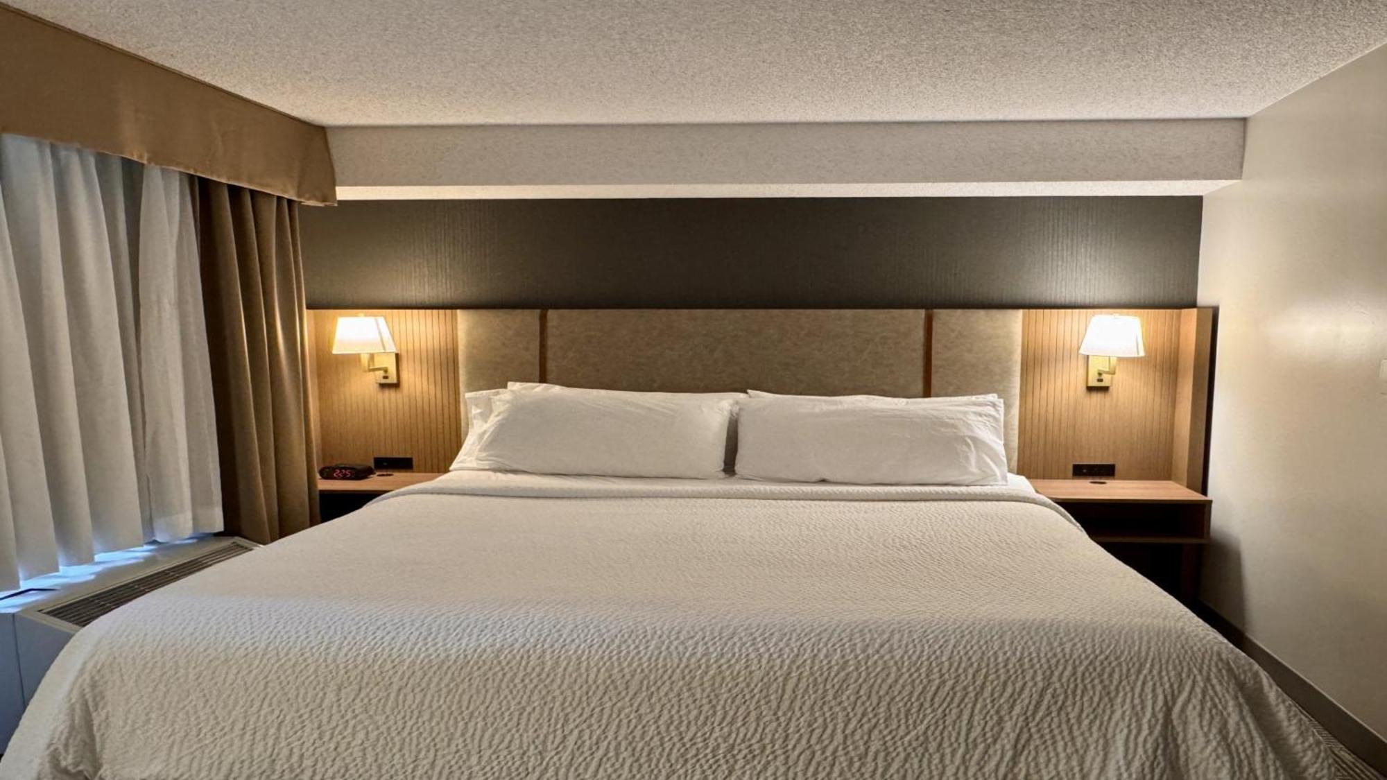 Holiday Inn Hotel & Suites London By Ihg מראה חיצוני תמונה