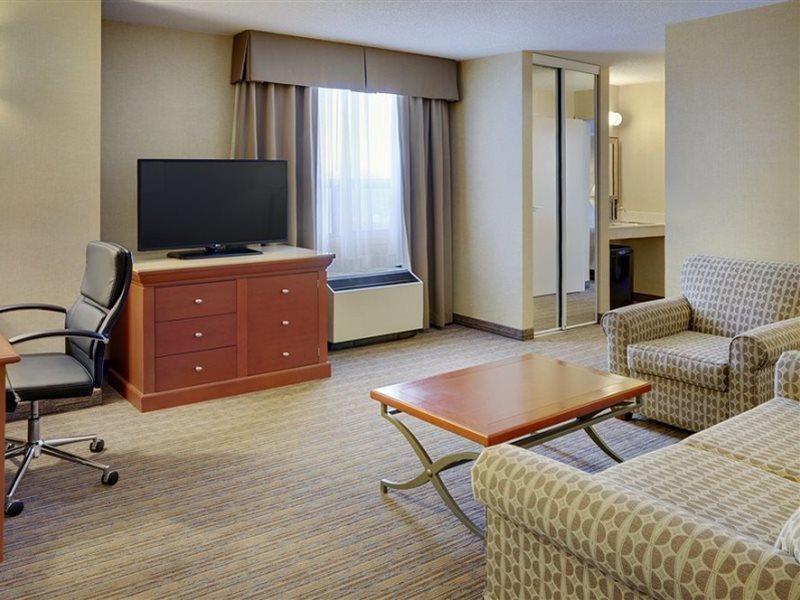 Holiday Inn Hotel & Suites London By Ihg מראה חיצוני תמונה