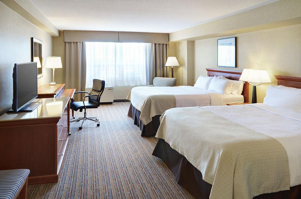 Holiday Inn Hotel & Suites London By Ihg מראה חיצוני תמונה